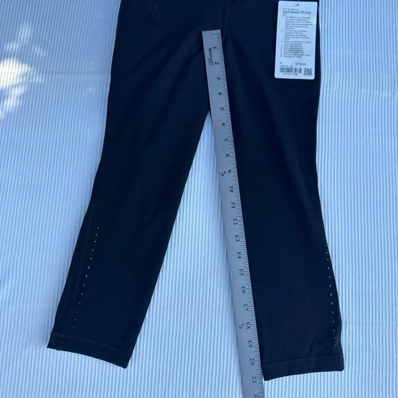 Lululemon Swift Speed HR Crop Leggings Size 4 Black Perforated (NWT)